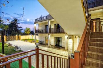 Фотографии Отель Vesna Hotel г. Сухум (Абхазия) №4 Фото Отель Vesna Hotel г. Сухум 4