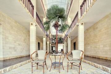 Фотографии Отель Vesna Hotel г. Сухум (Абхазия) №5 Фото Отель Vesna Hotel г. Сухум 5