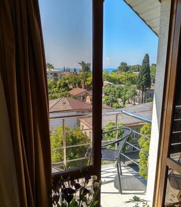 Фото Отель Hotel Amrita г. Сухум 4