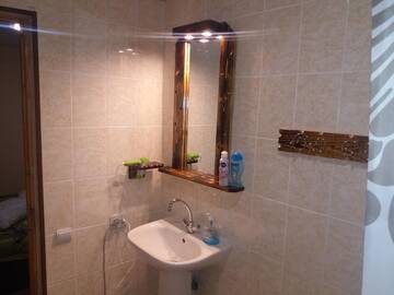 Фото номера Двухместный номер Делюкс с 1 кроватью Гостевой дом Guest House Ariadna г. Сухум 3