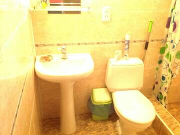 Фото номера Бюджетный трехместный номер Гостевой дом Guest house U Anaidy г. Сухум 3