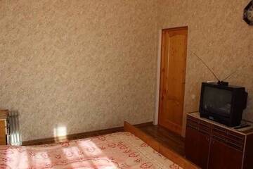 Фото номера Бюджетный двухместный номер с 1 кроватью или 2 отдельными кроватями Гостевой дом Guest house U Anaidy г. Сухум 6