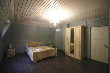 Фото номера Двухместный номер Делюкс с 1 кроватью Отель ДжаНат Отель г. Сухум 6