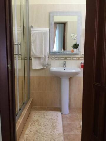 Фото номера Люкс с 1 спальней Гостевой дом Guesthouse on Gulia 141 г. Сухум 18