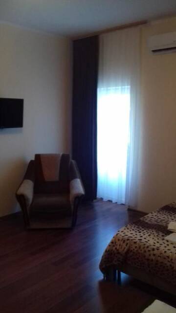 Фото номера Номер-студио с балконом Апартаменты Dioskuriya Guest House г. Сухум 6