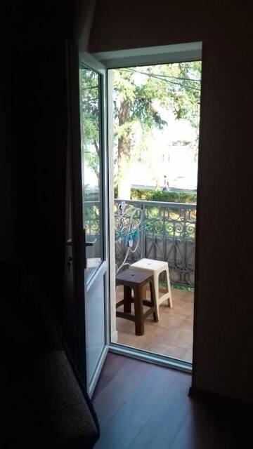 Фото номера Номер-студио с балконом Апартаменты Dioskuriya Guest House г. Сухум 7