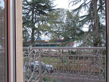 Фото номера Номер-студио с балконом Апартаменты Dioskuriya Guest House г. Сухум 10
