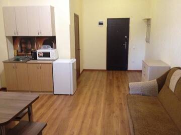 Фото номера Семейные апартаменты Апартаменты Dioskuriya Guest House г. Сухум 4