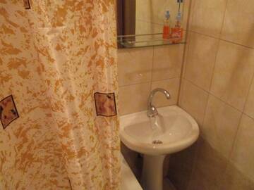 Фото номера Номер-студио с видом на море Апартаменты Dioskuriya Guest House г. Сухум 2
