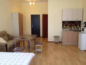 Фото номера Номер-студио с видом на море Апартаменты Dioskuriya Guest House г. Сухум 7