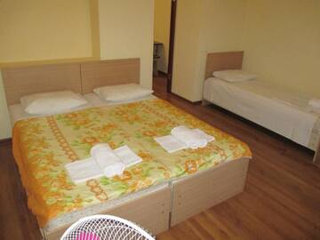 Фото номера Семейные апартаменты Апартаменты Dioskuriya Guest House г. Сухум 3