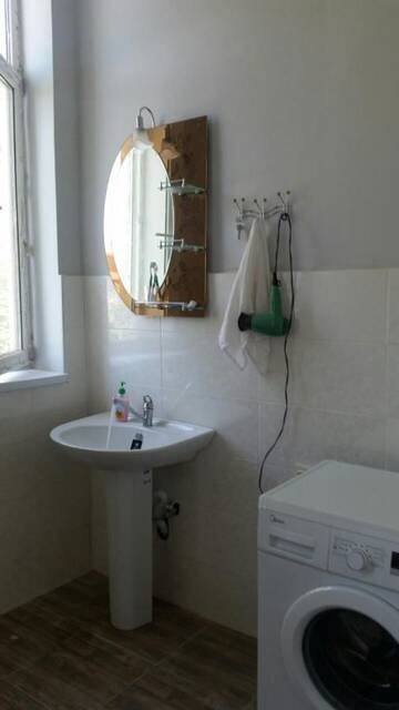 Фото номера Семейный номер с общей ванной комнатой Гостевой дом Guest House Eva г. Сухум 10