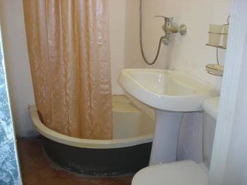 Фото номера Апартаменты с 3 спальнями Гостевой дом Guest house Elona г. Сухум 11