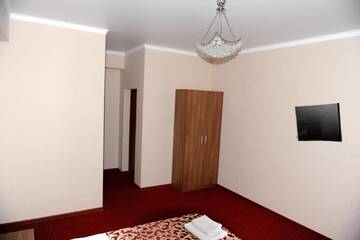 Фото номера Улучшенный двухместный номер с 1 кроватью Отель Assir г. Сухум 4