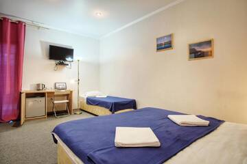 Фото номера Стандарт + 3-х местный Отель Vesna Hotel г. Сухум 2