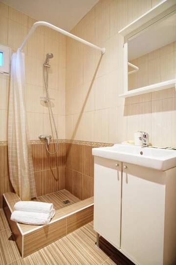 Фото номера Семейный двухкомнатный номер Отель Vesna Hotel г. Сухум 4