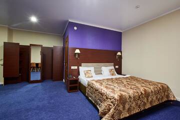 Фото номера Семейный номер Делюкс Отель Hotel Comfort г. Сухум 2