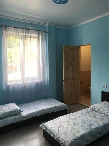 Фото номера Стандартный трехместный номер Отель Kashtak-shanti Hotel г. Сухум 10