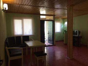 Фото номера Люкс с 1 спальней Гостевой дом U Faridy Guest House г. Сухум 4
