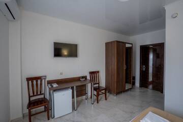 Фото номера Стандартный номер с кроватью размера  Отель Hotel Samson г. Сухум 16