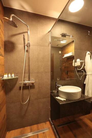Фото номера Двухуровневый люкс Отель Boutique-hotel ANANA г. Сухум 2