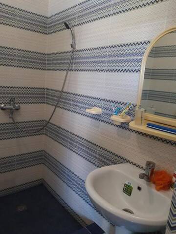 Фото номера Классический трехместный номер Гостевой дом Guest house U Svety г. Сухум 8